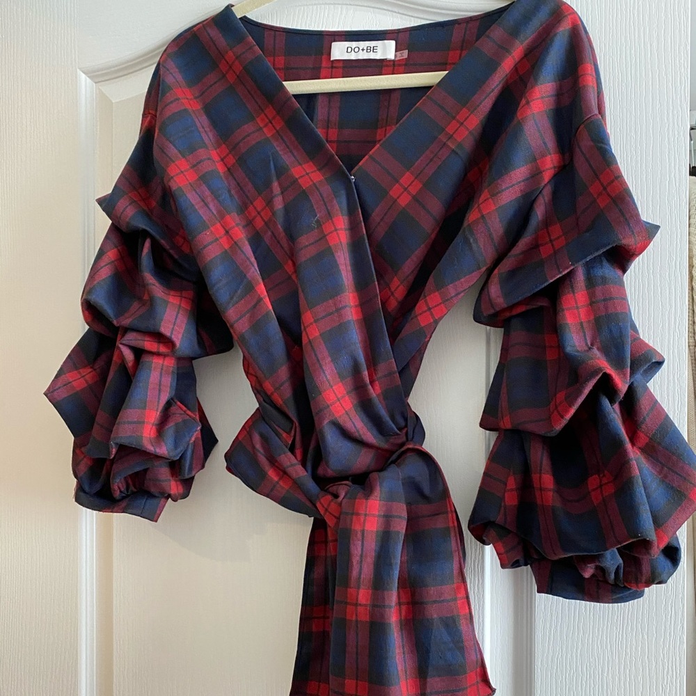 Plaid bishop sleeve wrap top size small